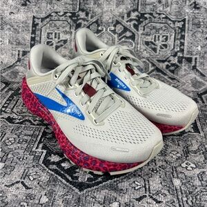 Brooks Women's Adrenaline GTS White and Pink Running Shoes